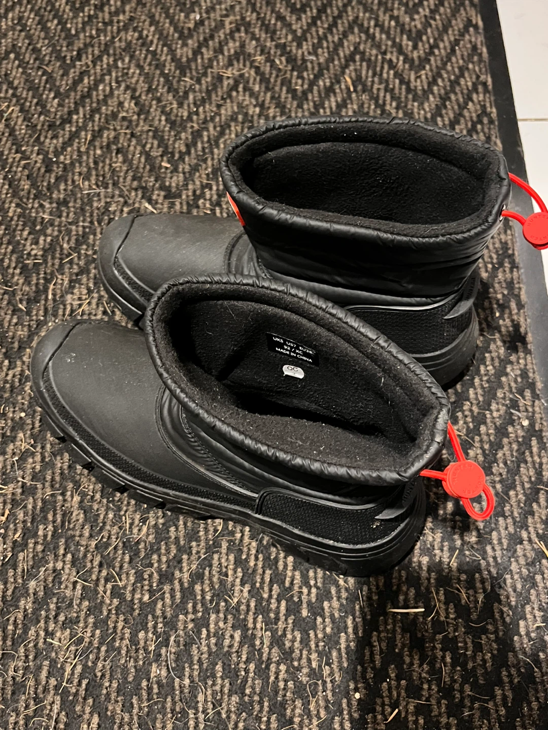 Hunter Snow Boots - US 7, Black - photo 3