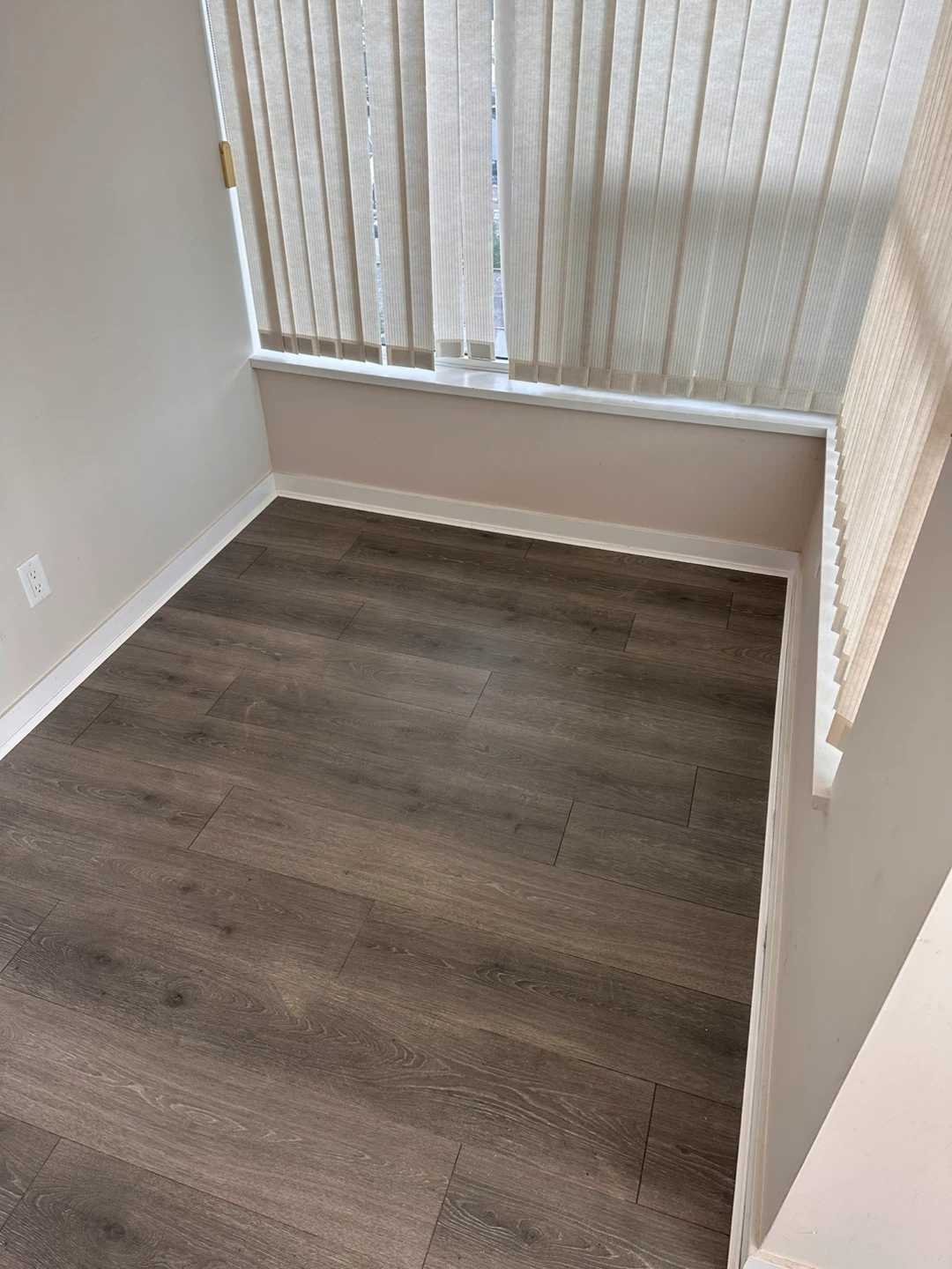 LAMINATE SALES AND INSTALL