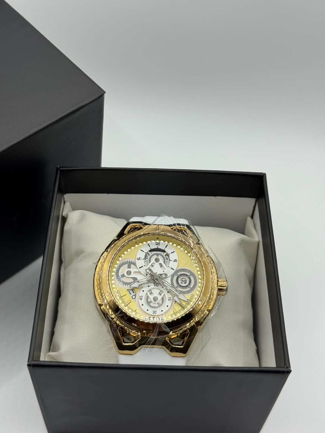 Activa Gold Watch (New) - photo 3