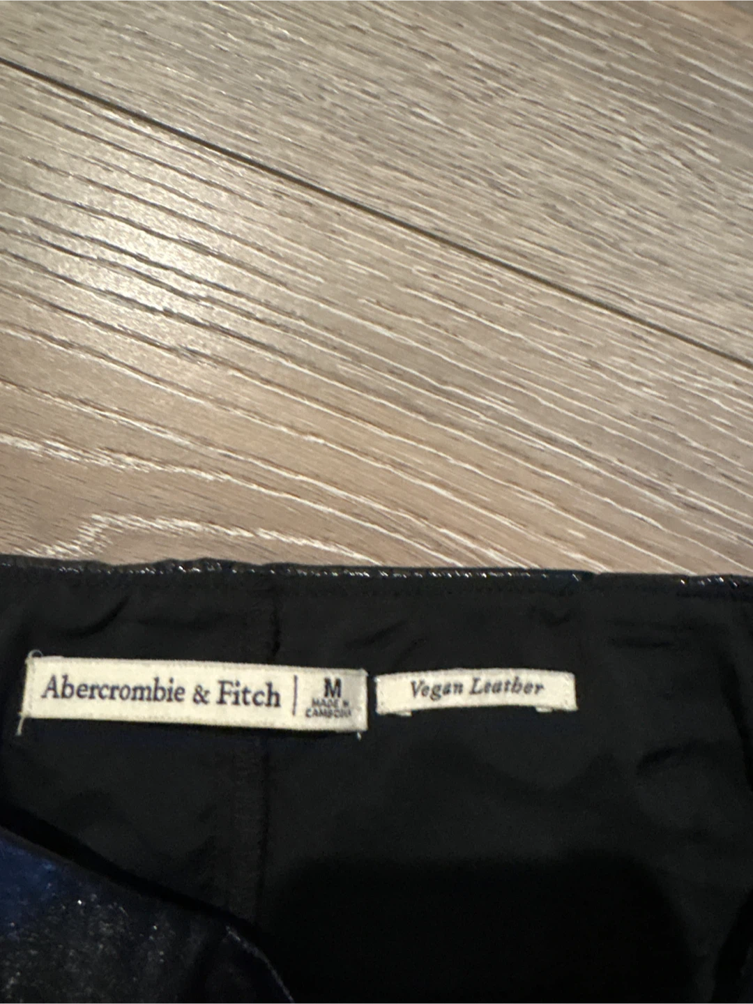 Abercrombie & Fitch Vegan Leather Skirt - Size M - photo 2