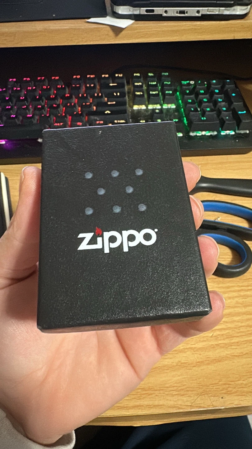 Zippo Lighter - Pink Syncrude Edition - photo 3