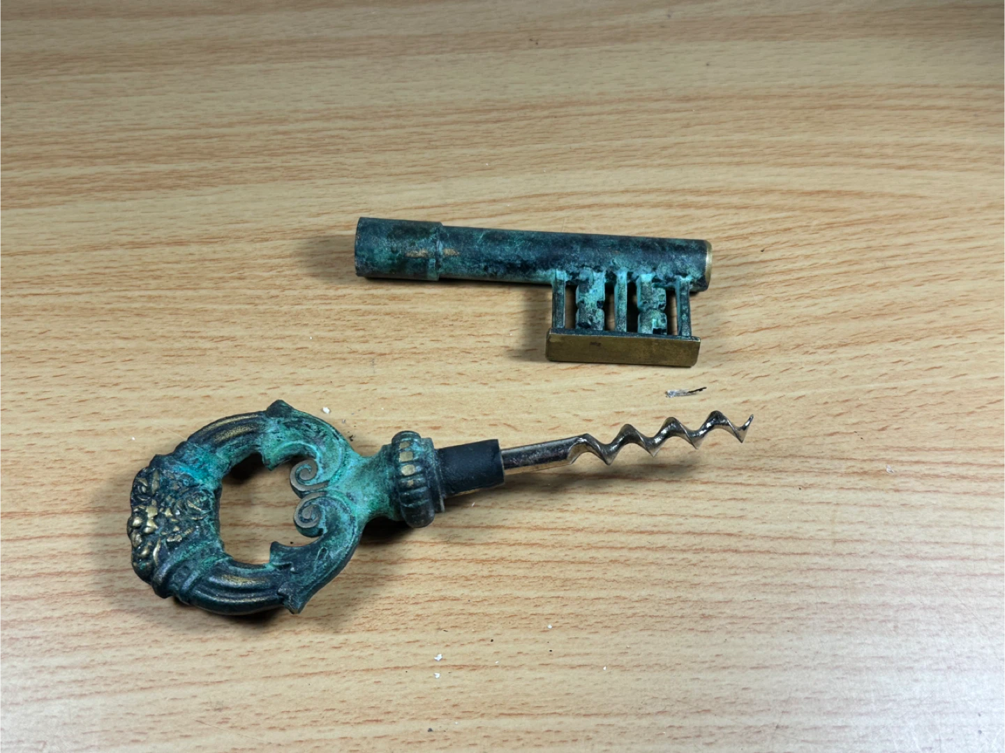Vintage Decorative Key Bottle Opener - photo 2