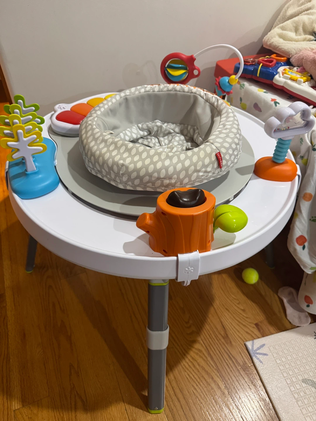 Skip Hop Explore & More Jumpscape Activity Center