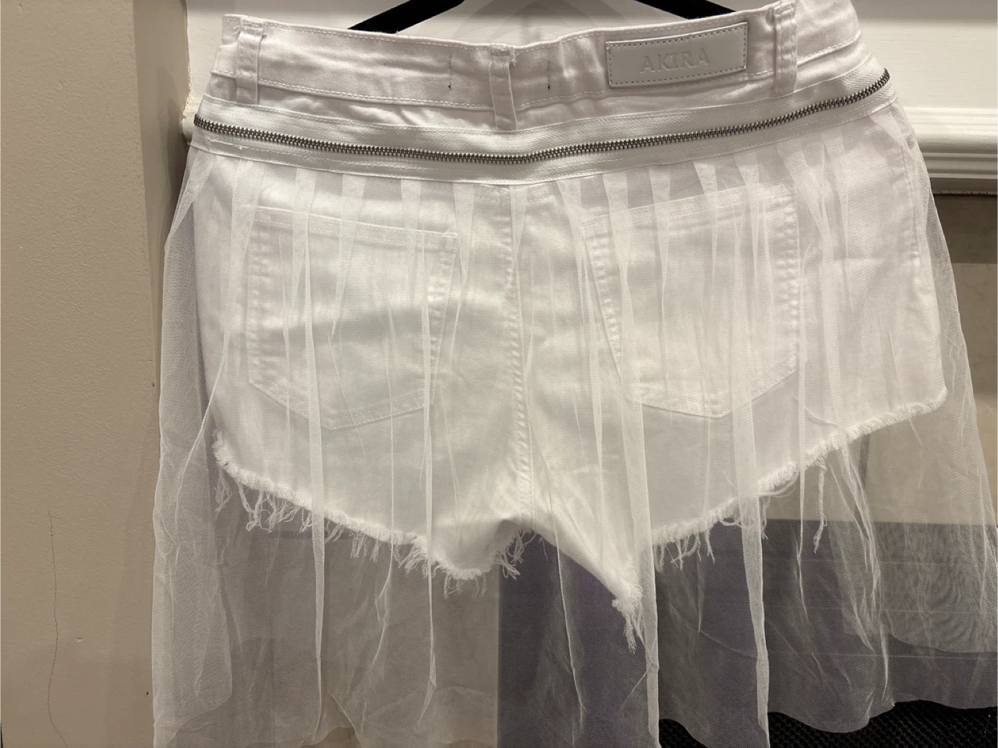 Akira White Denim & Tulle Shorts - photo 4