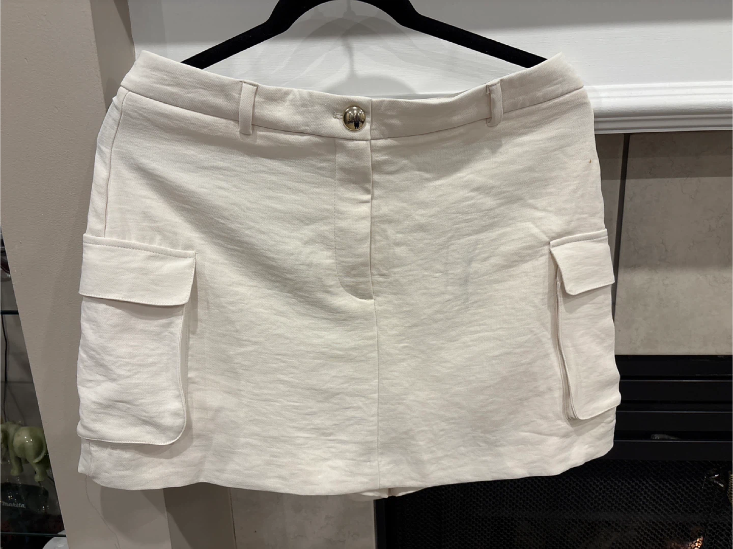 Zara White Cargo Mini Skirt - Size L