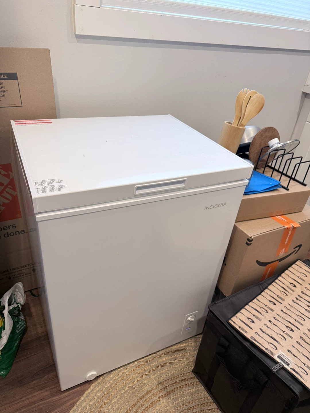 Insignia 5.0 Cu. Ft. Chest Freezer - White