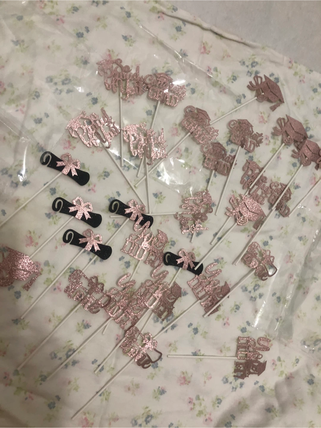 NEW-Graduation Cupcake Toppers - Pink Glitter - photo 3