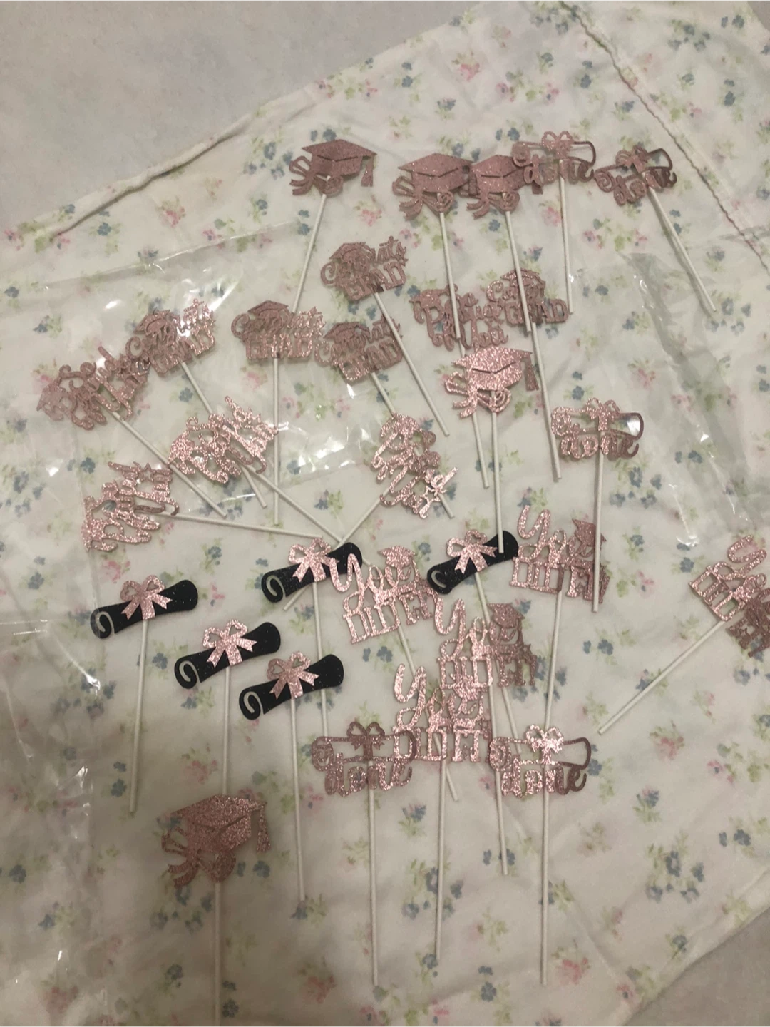 NEW-Graduation Cupcake Toppers - Pink Glitter - photo 4