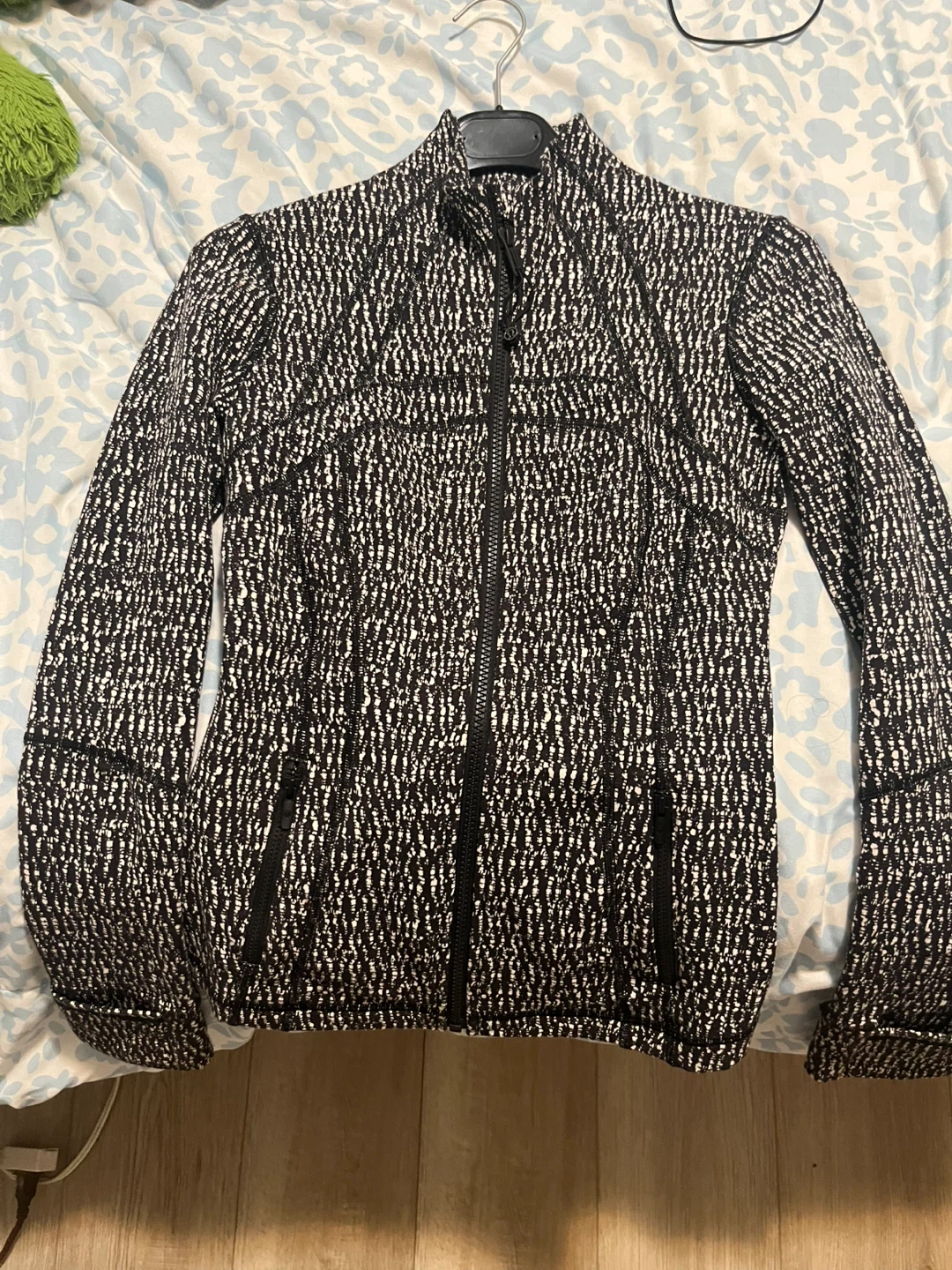 Lululemon Define Jacket Black/White, Size Unknown