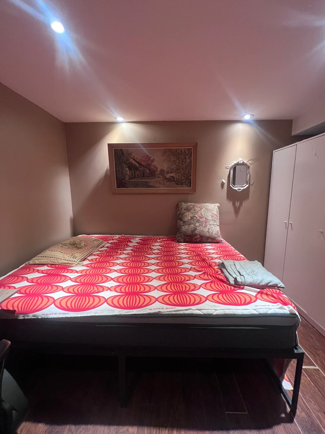 Private room for rent in scarbrough- Girls only - photo 2