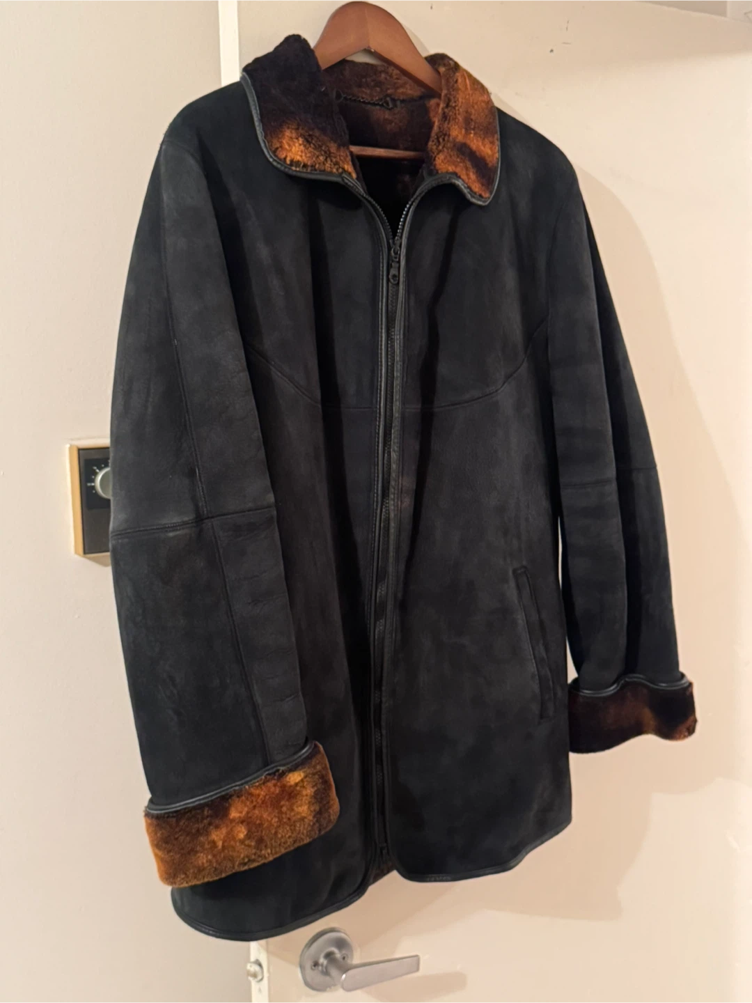 Women’s Wolff Canada Black Shearling Coat, Size M - photo 2