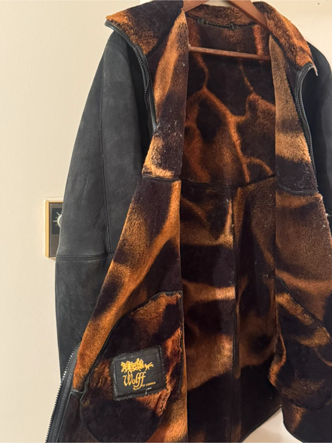 Women’s Wolff Canada Black Shearling Coat, Size M - photo 4