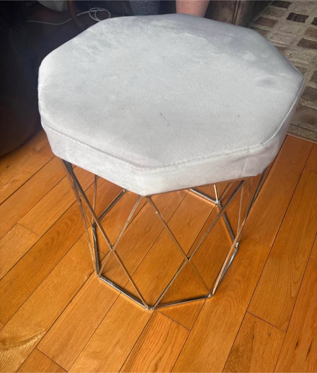Grey & Chrome Vanity Stool - photo 3