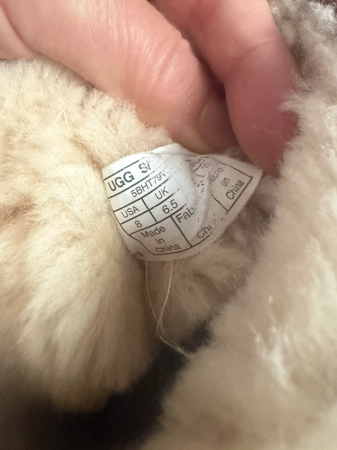 UGG Classic Boots - Size 8 - photo 5
