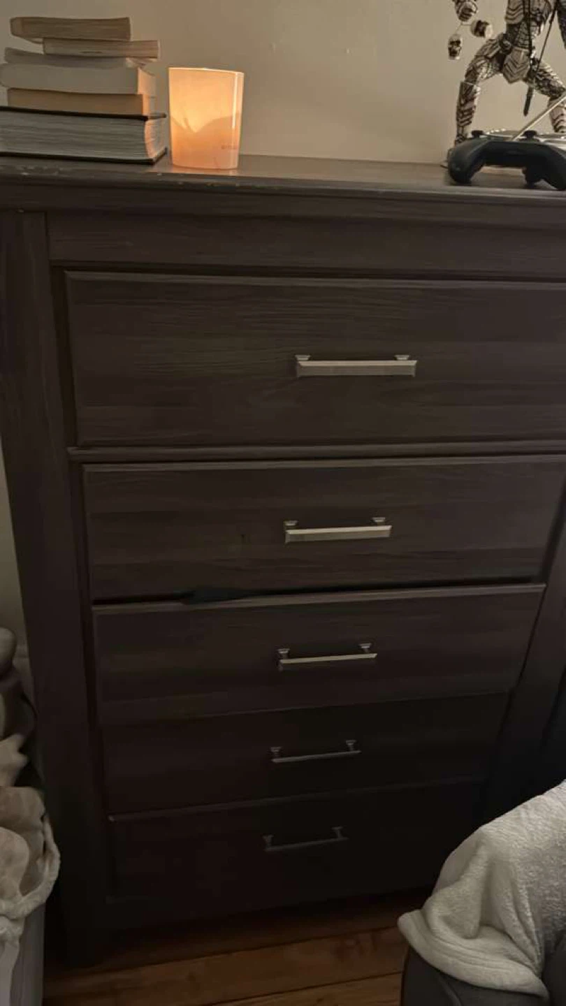Brown Wooden 5-Drawer Dresser