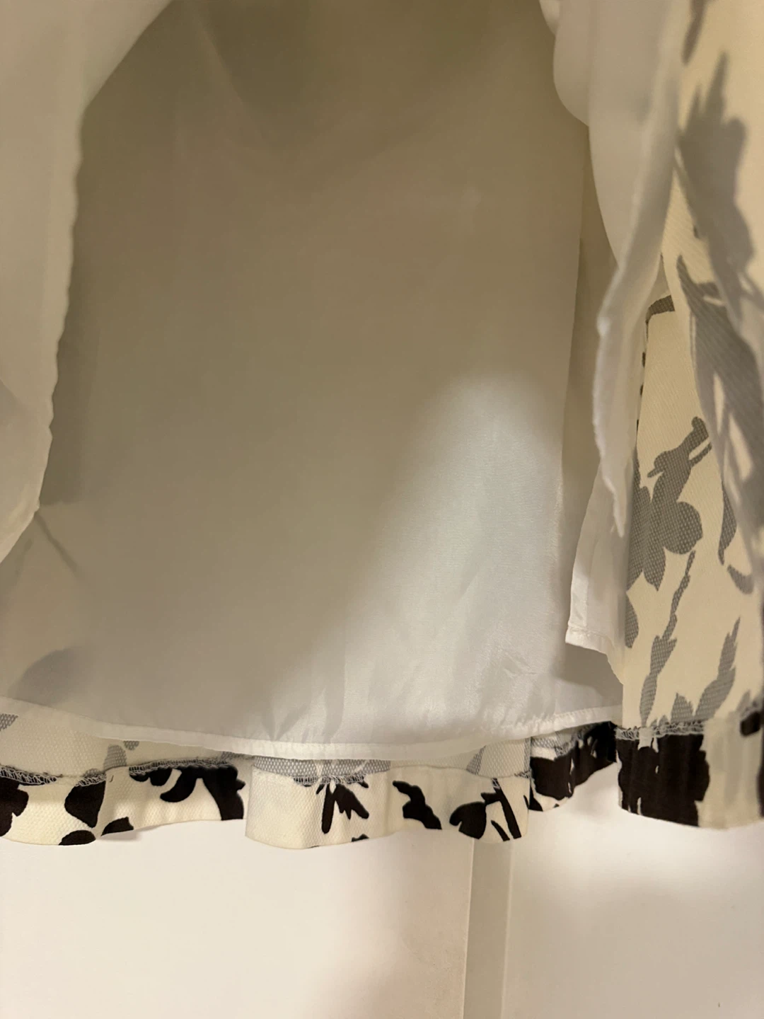 H&M Floral Skirt - Size 6 - photo 2