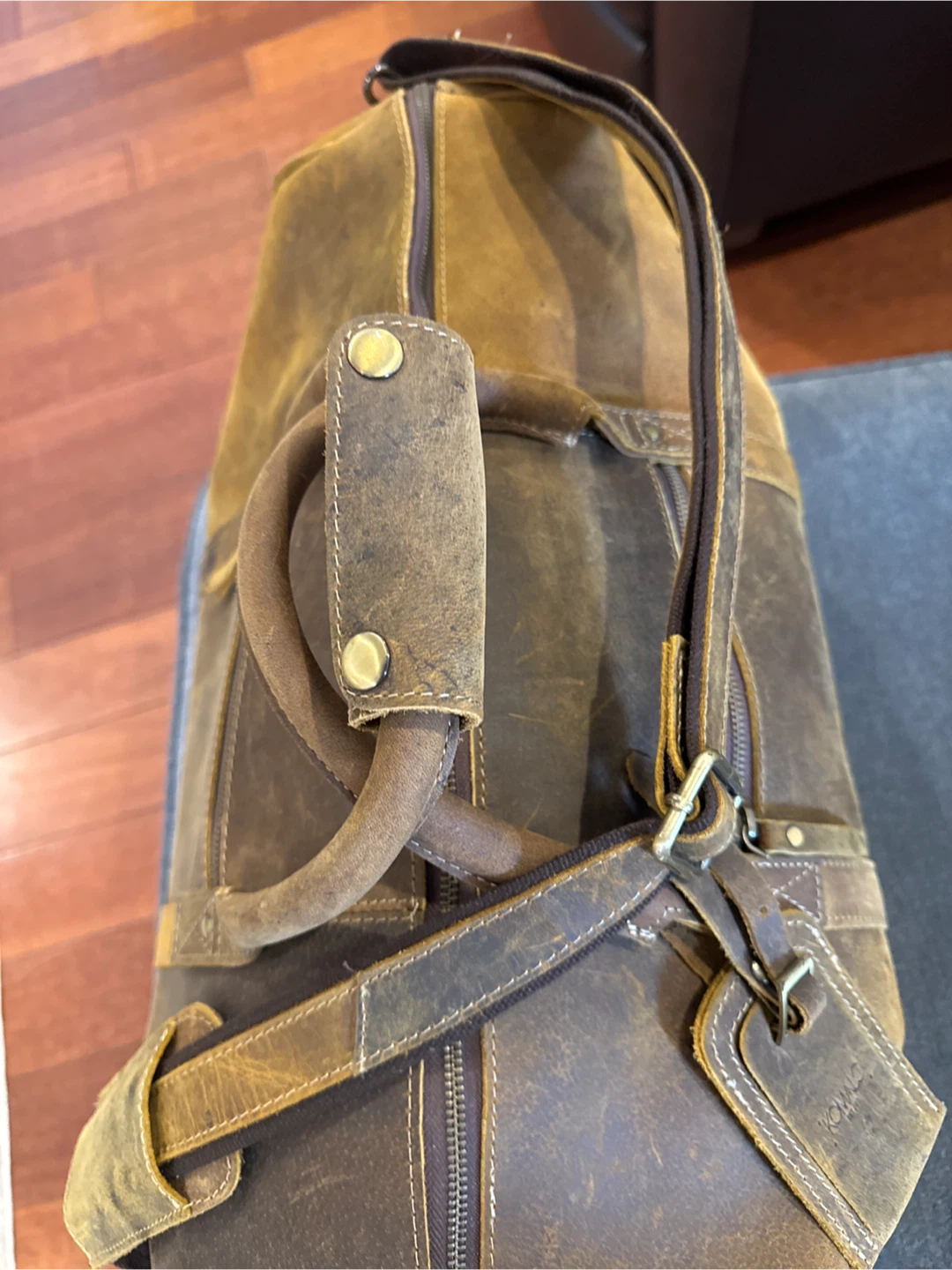 Distressed Tan Leather Duffle Bag - photo 2