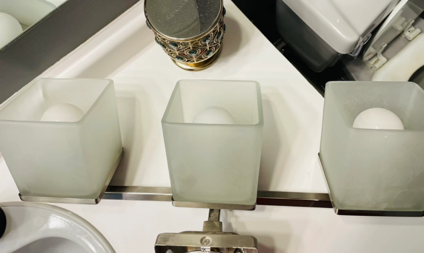 Modern Bathroom Vanity Light Fixture - 3 Light - photo 2