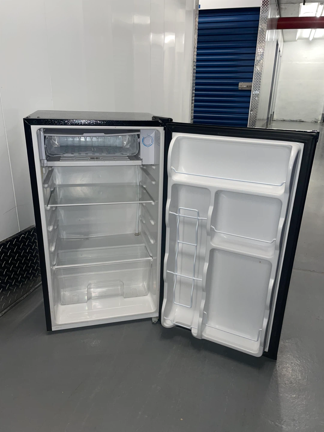 Upstreman Mini Fridge - Black 🥕 - photo 2