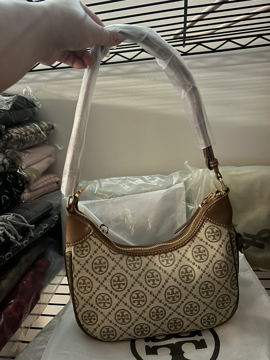 Tory Burch Hobo Bag - New! - photo 3