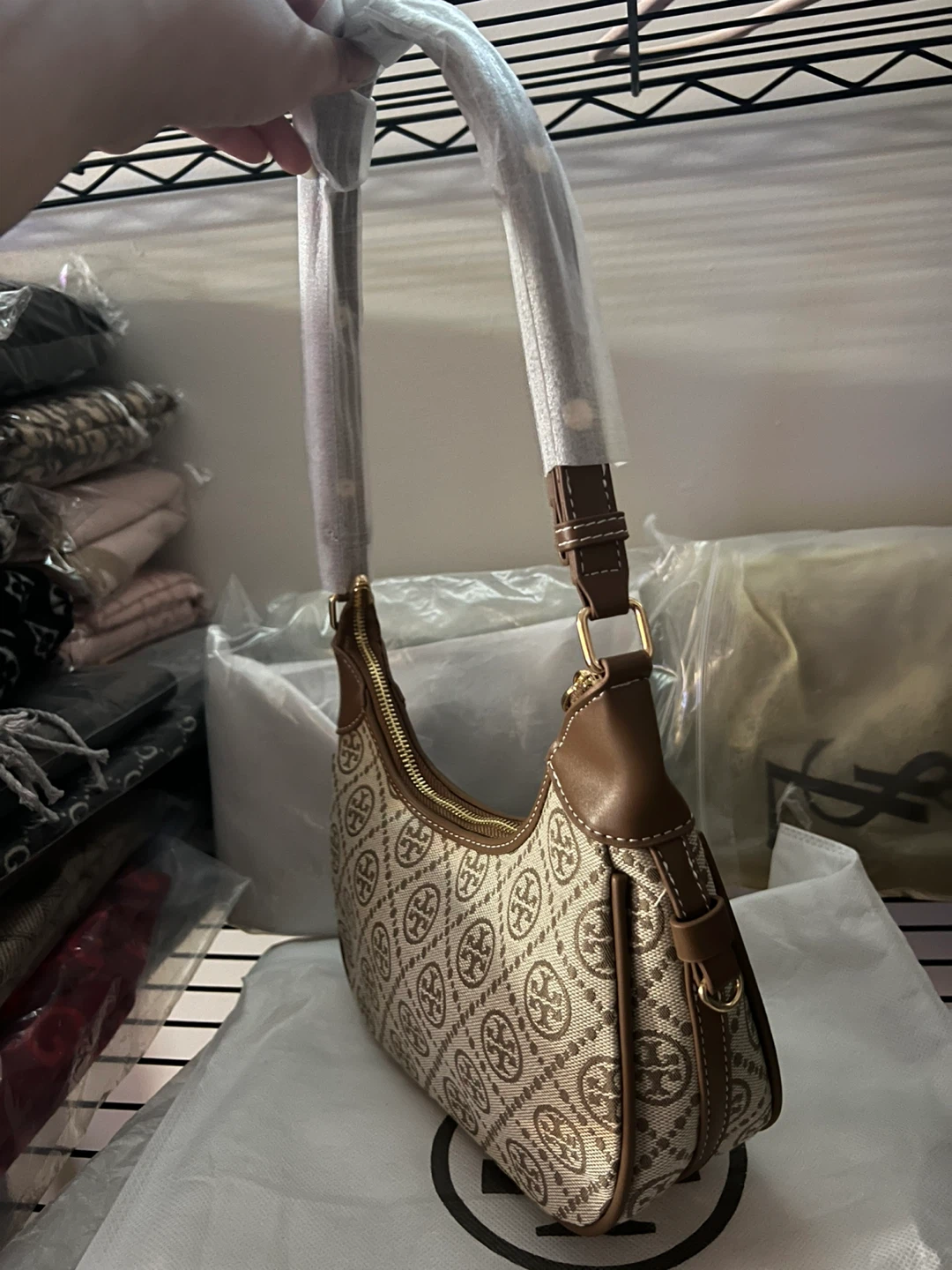 Tory Burch Hobo Bag - New! - photo 4