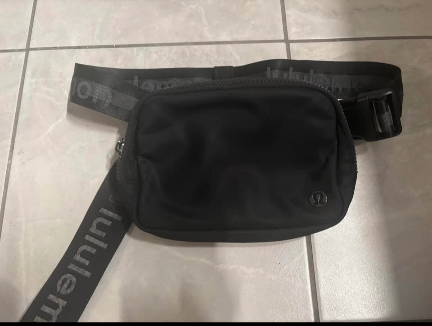 Lululemon Belt Bags & Shoulder Bag - photo 3