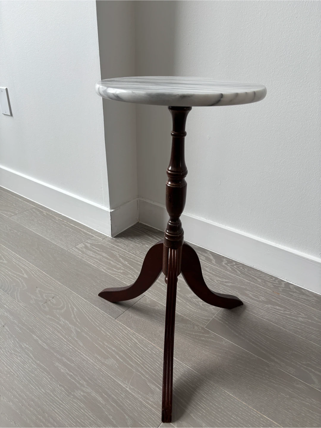 Marble Top Accent Table - photo 4