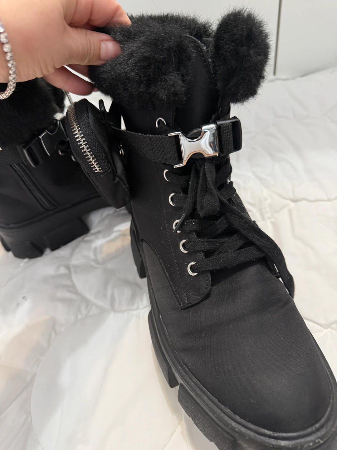Steve Madden Thora-PF Black Fur Boots - Size 9M - photo 3