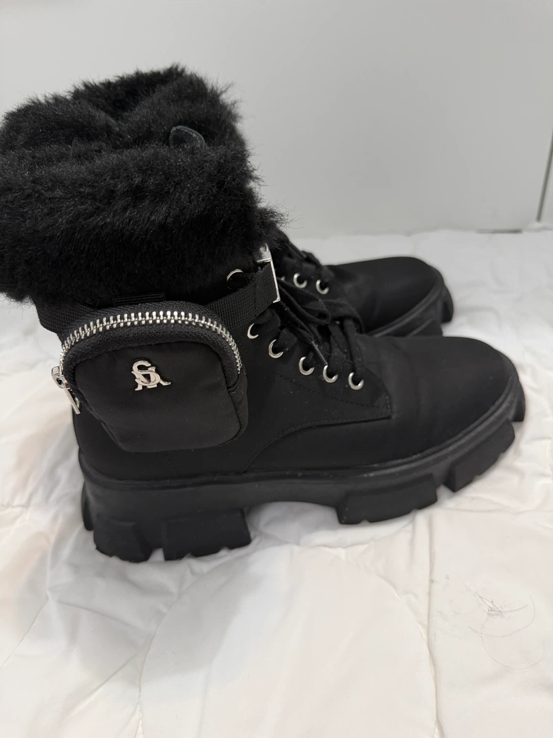 Steve Madden Thora-PF Black Fur Boots - Size 9M
