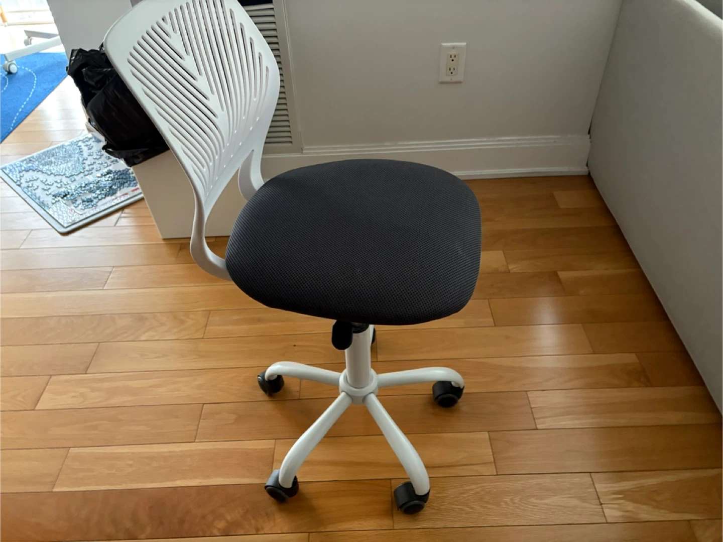 Teen chair gray & White Office Chair - photo 3