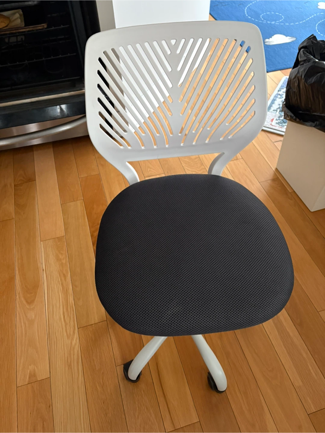 Teen chair gray & White Office Chair - photo 2