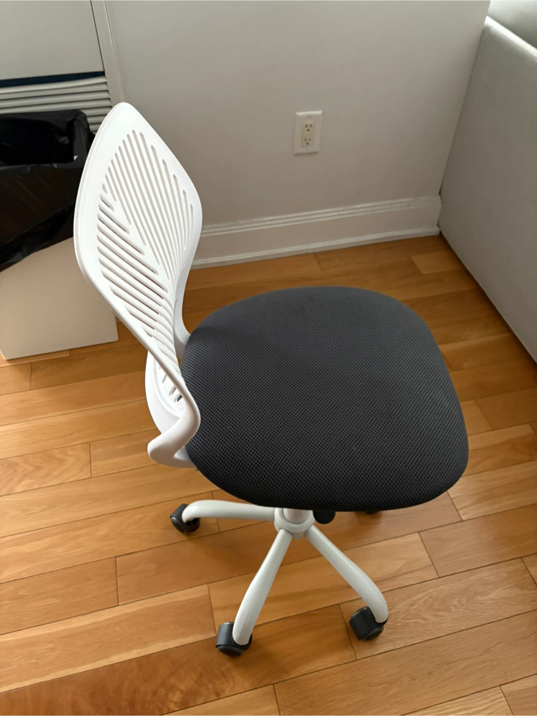 Teen chair gray & White Office Chair