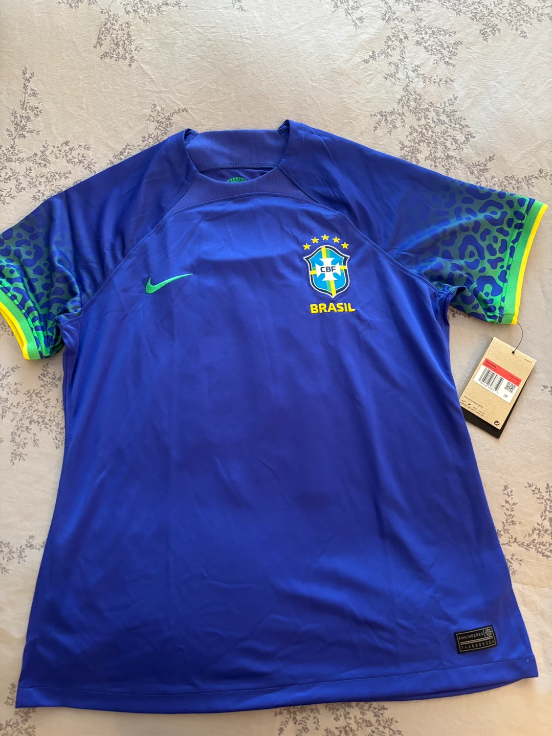 Nike Brazil soccer Jersey - women’s large