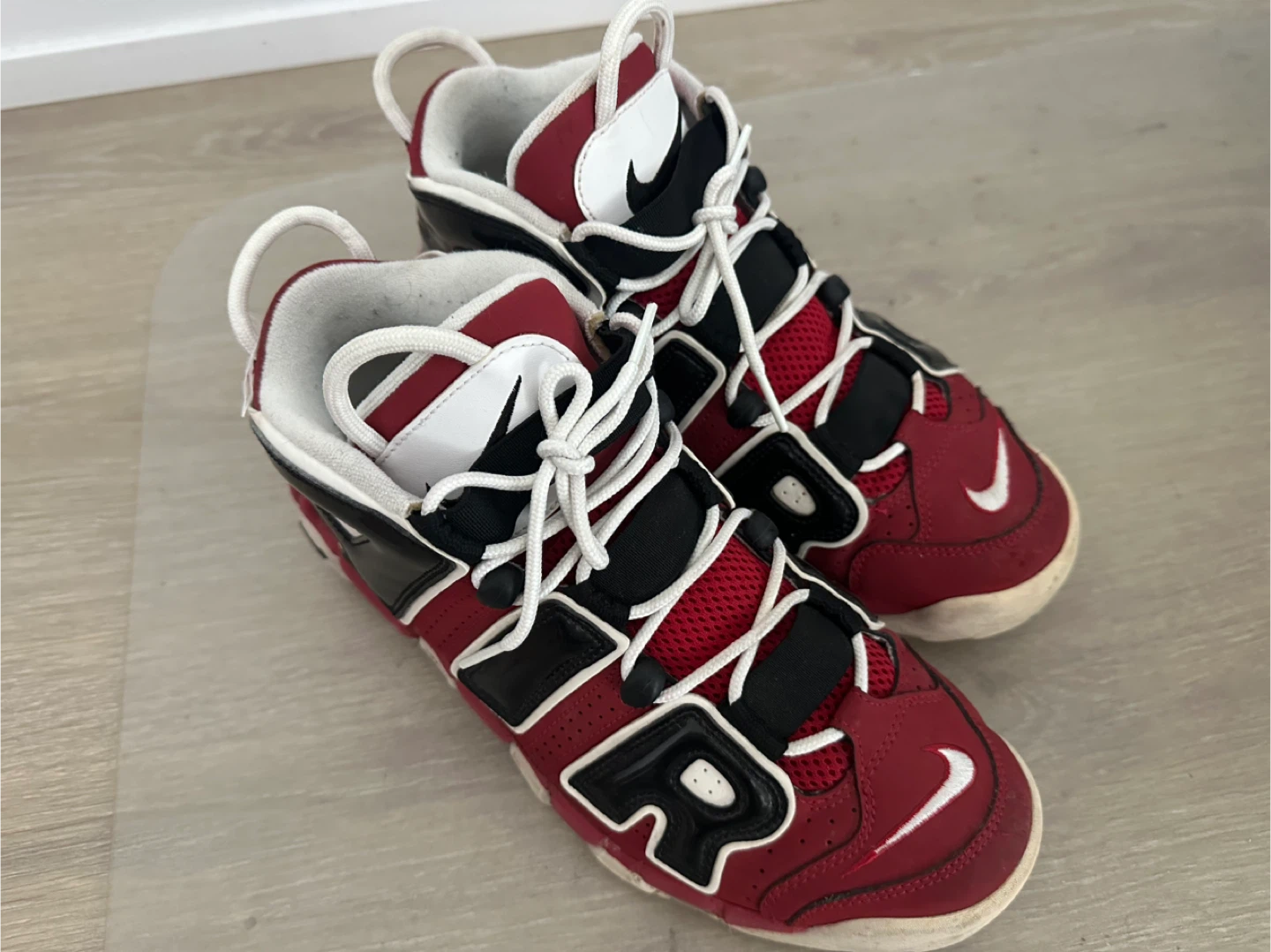 Nike Air More Uptempo Size 9 - photo 2