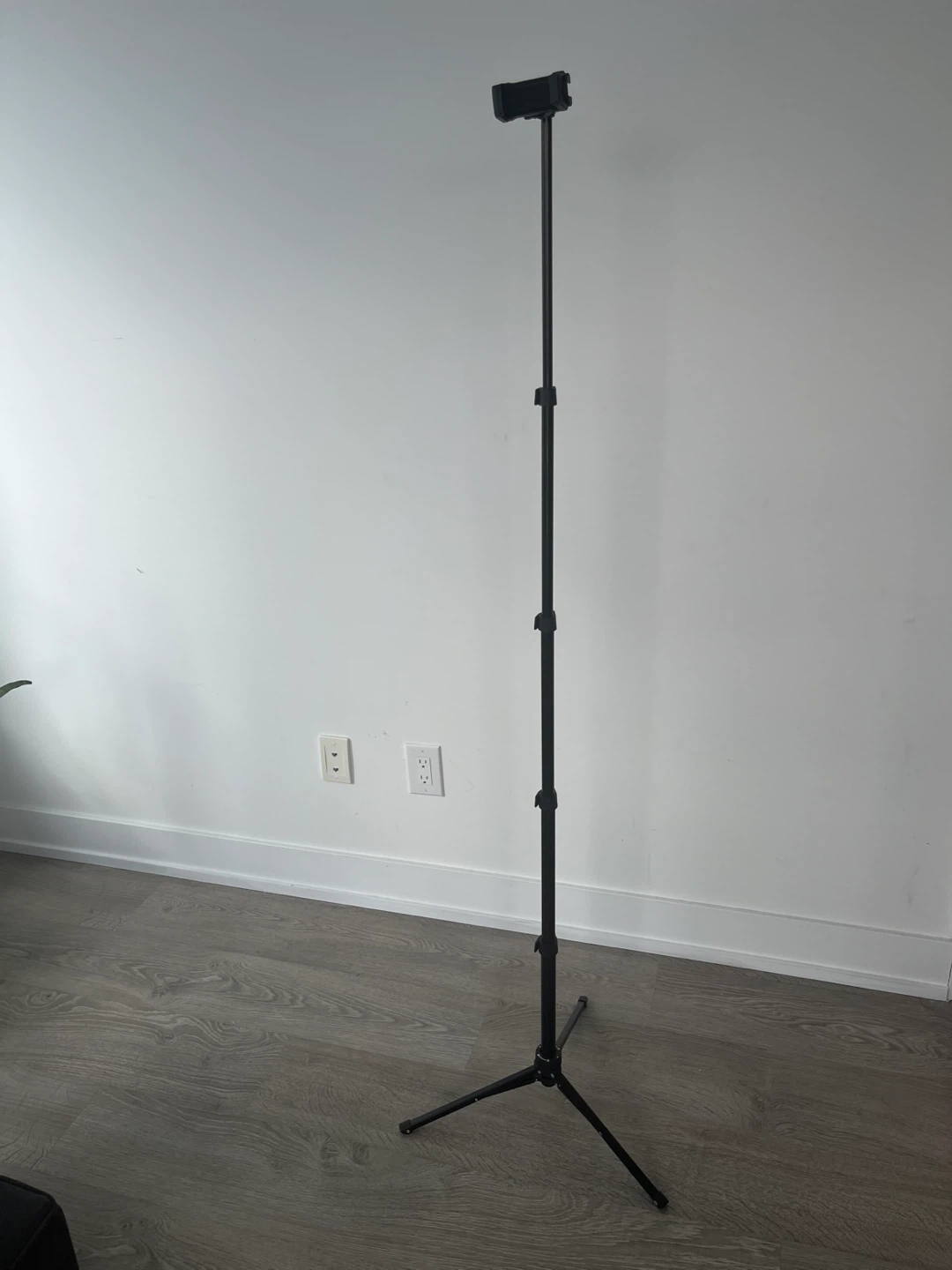Extendable Phone Tripod - photo 4