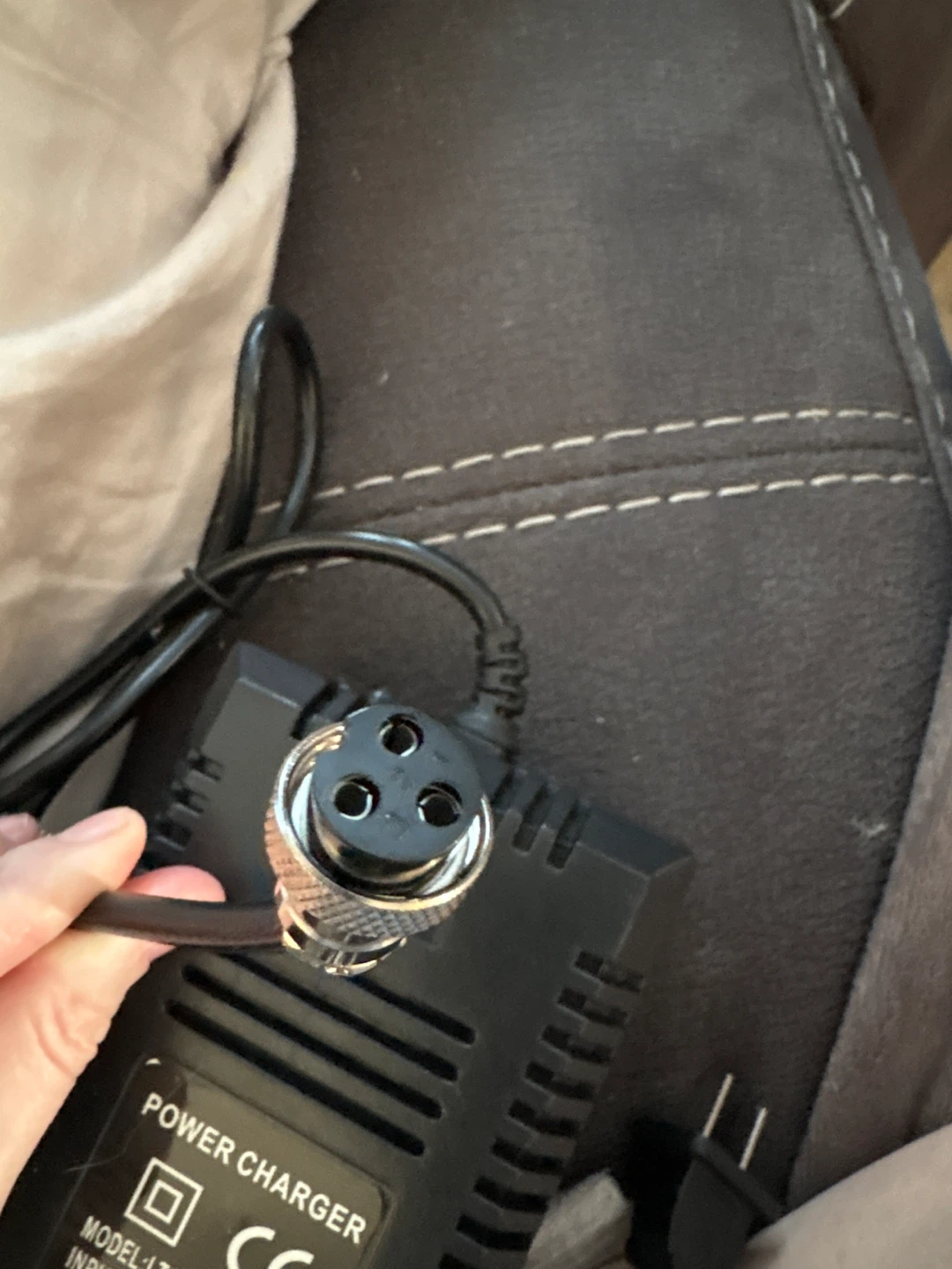 Power Charger Model LT01 - photo 2