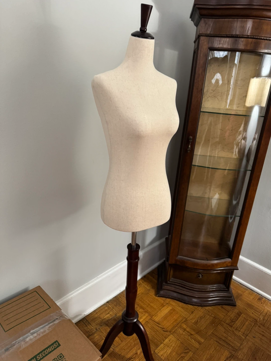 Adjustable Dress Form Mannequin - photo 2