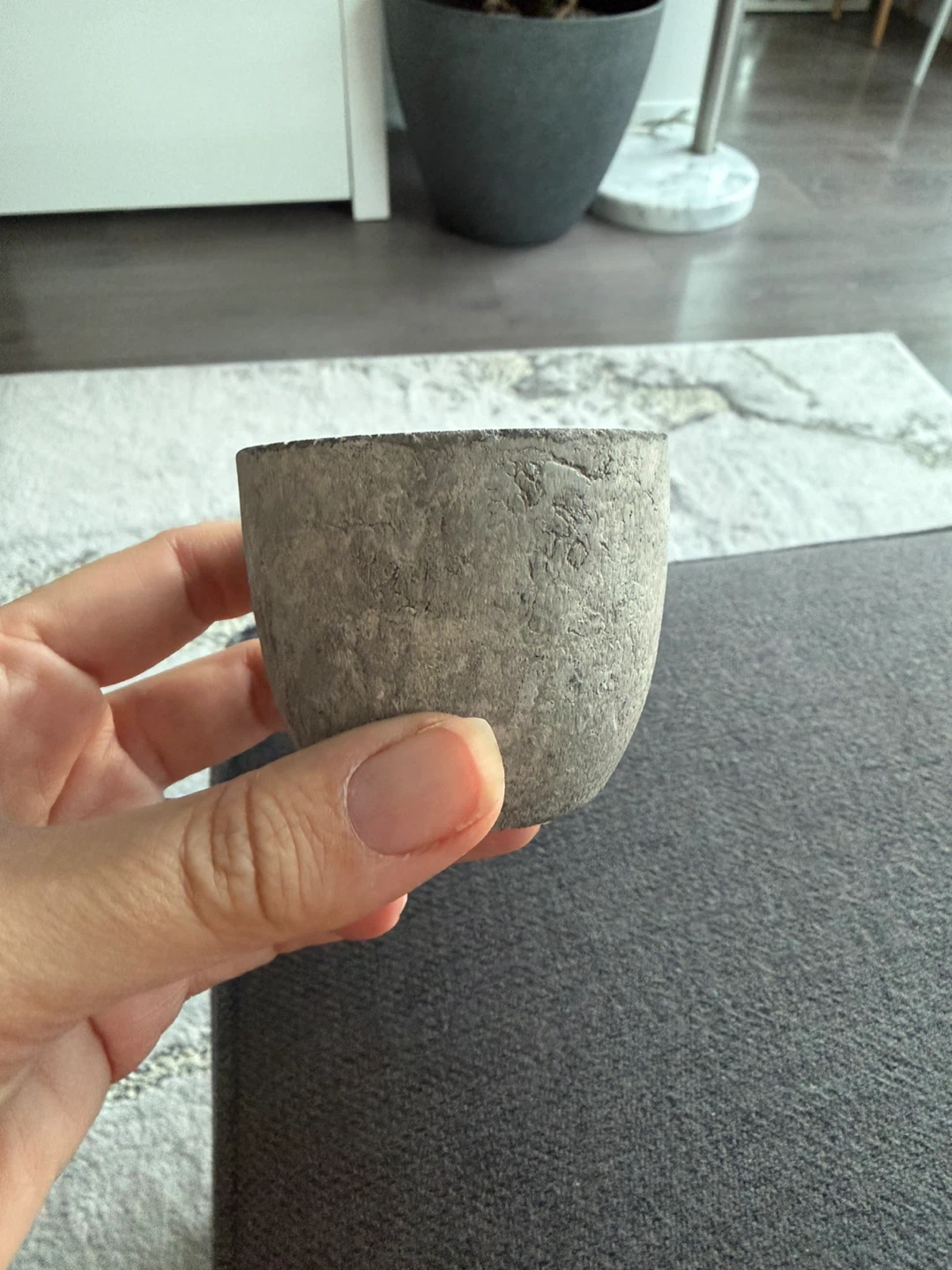 GOOD CONDITION Small Decorative Pot