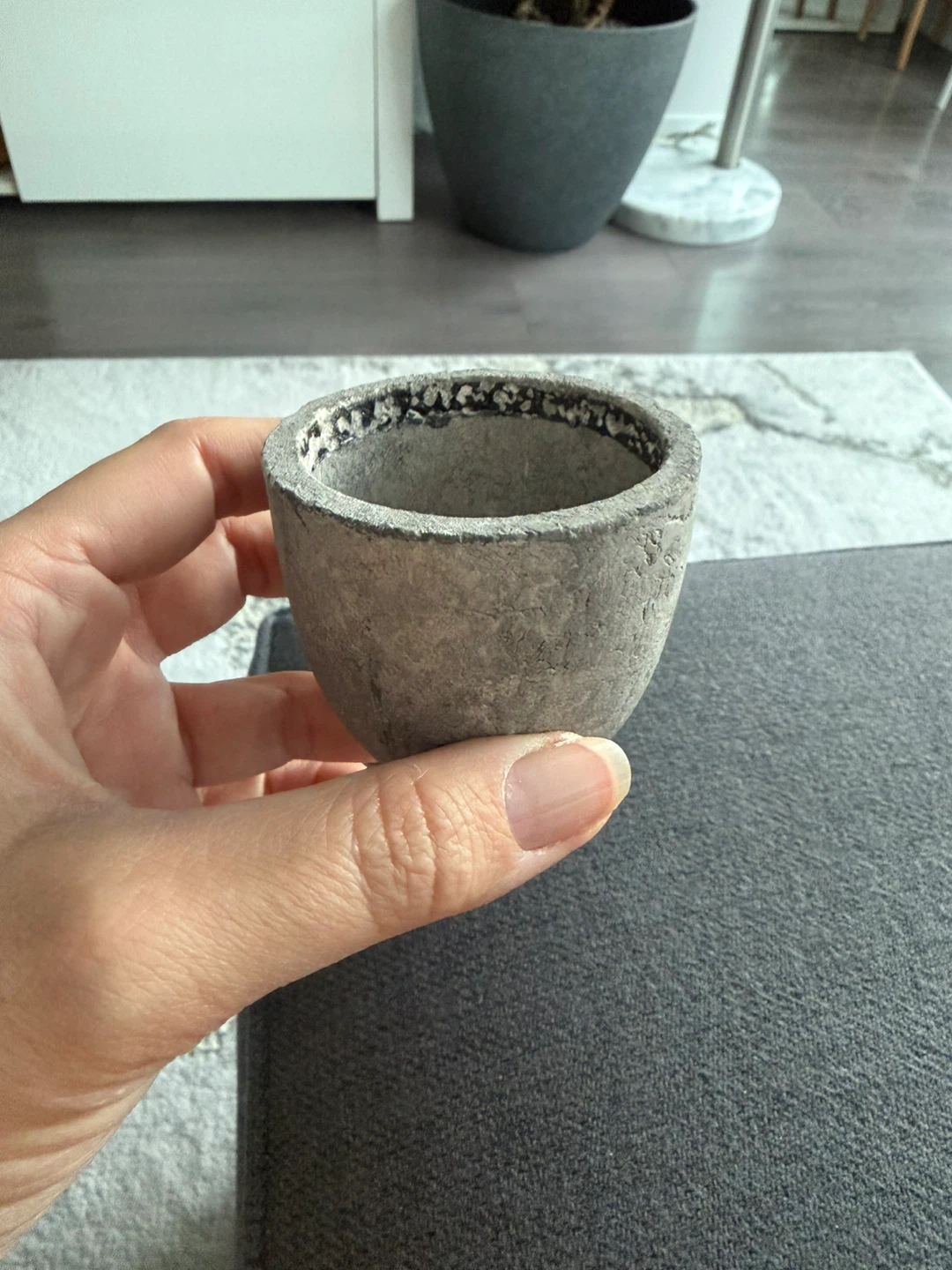 GOOD CONDITION Small Decorative Pot - photo 2