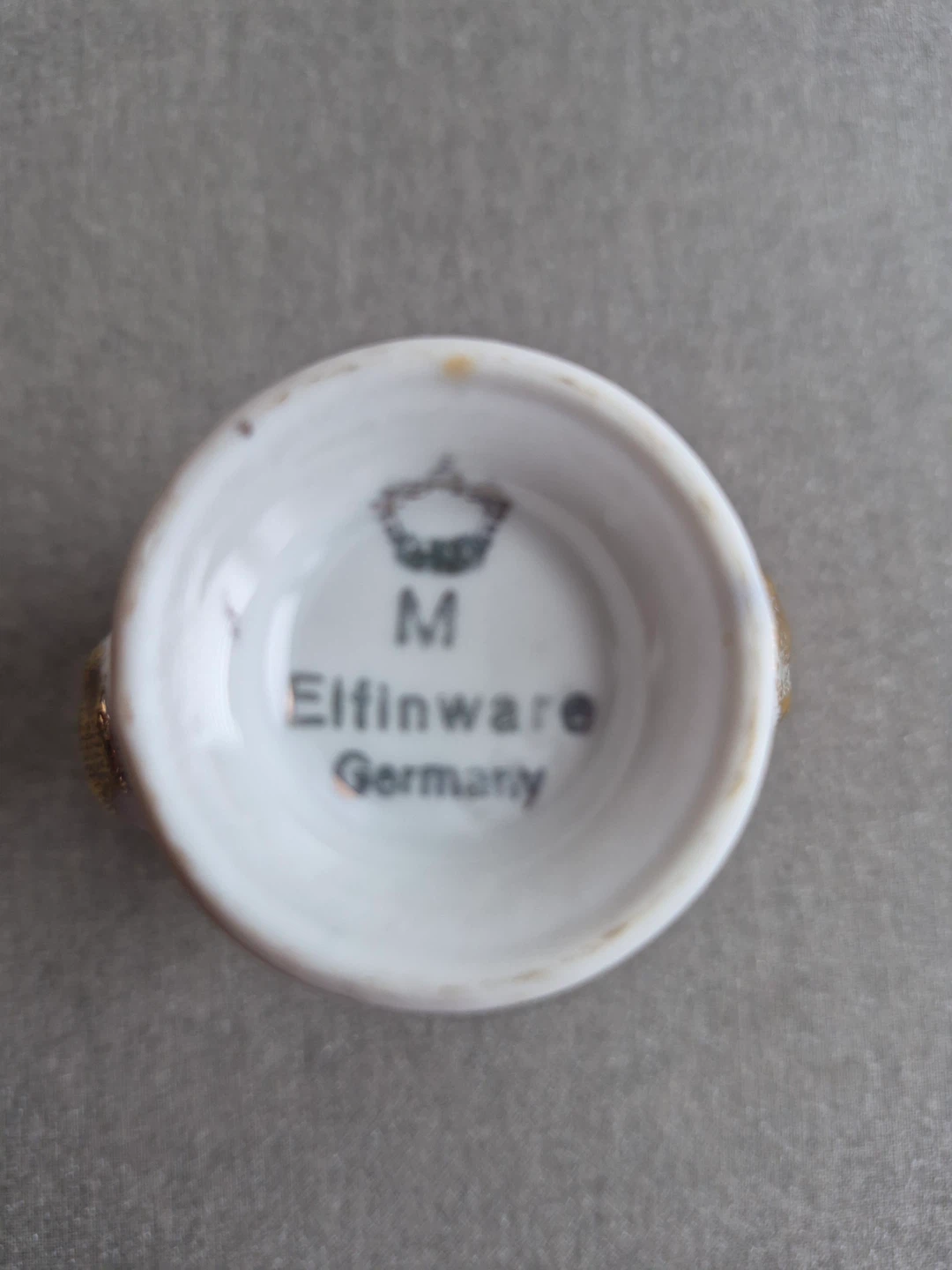 GERMAN ELFINWARE URN - photo 3
