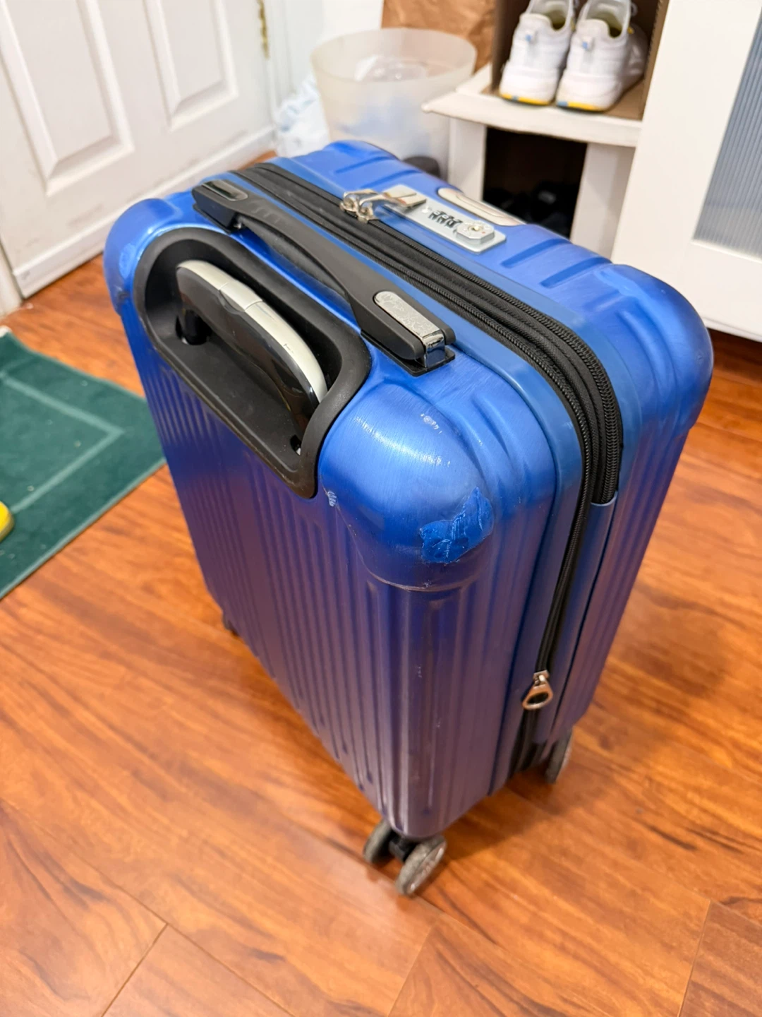 20 inches Blue Spinner Luggage Carry-on Expandable - photo 3