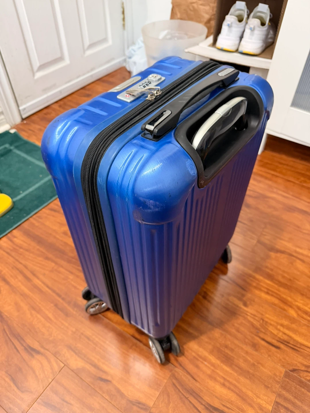 20 inches Blue Spinner Luggage Carry-on Expandable - photo 4