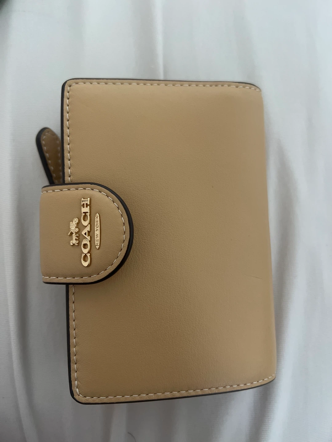 Coach Smooth Leather Tan Medium Corner Zip Wallet