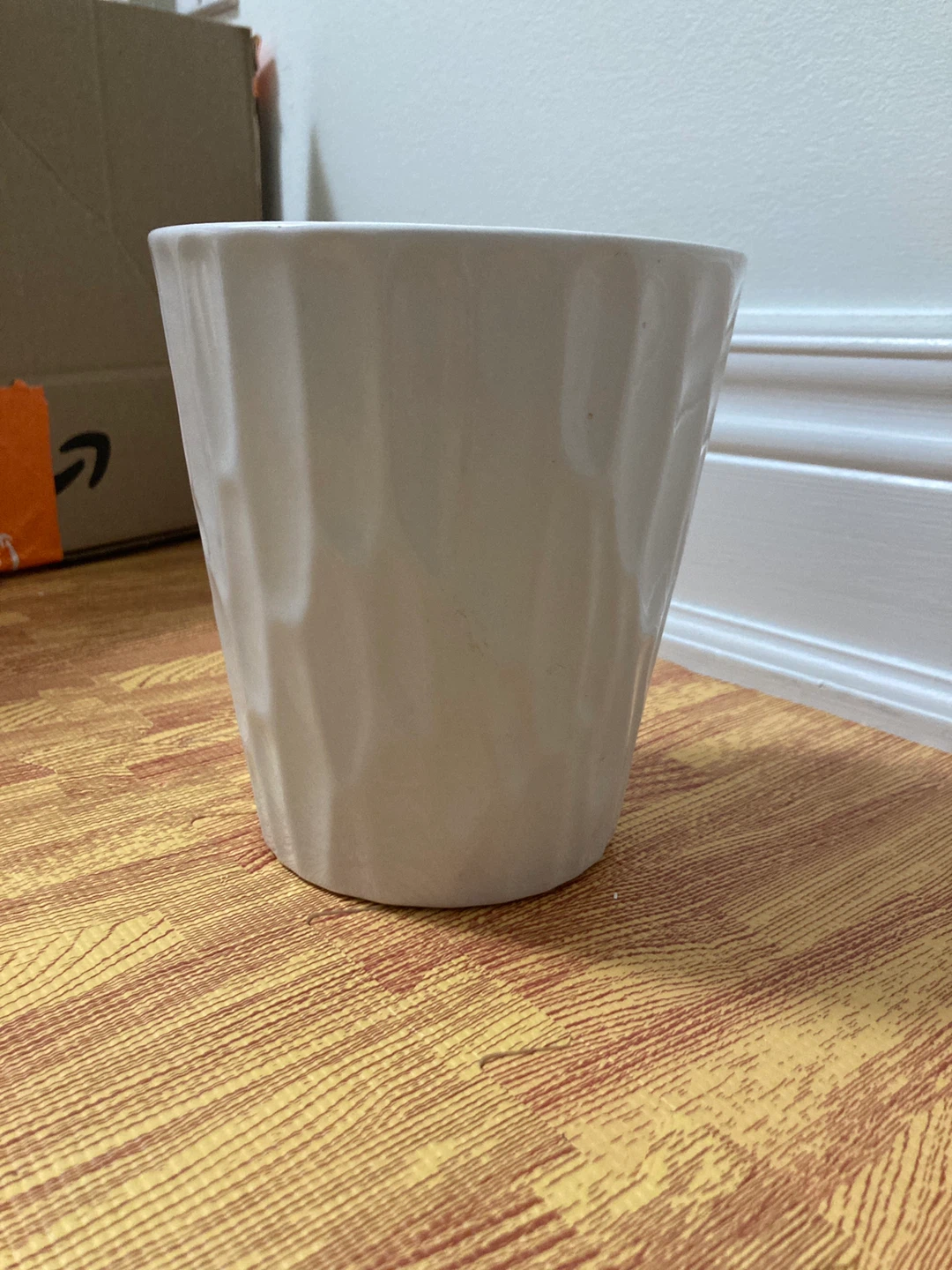 White Ceramic Plant Pot - photo 3