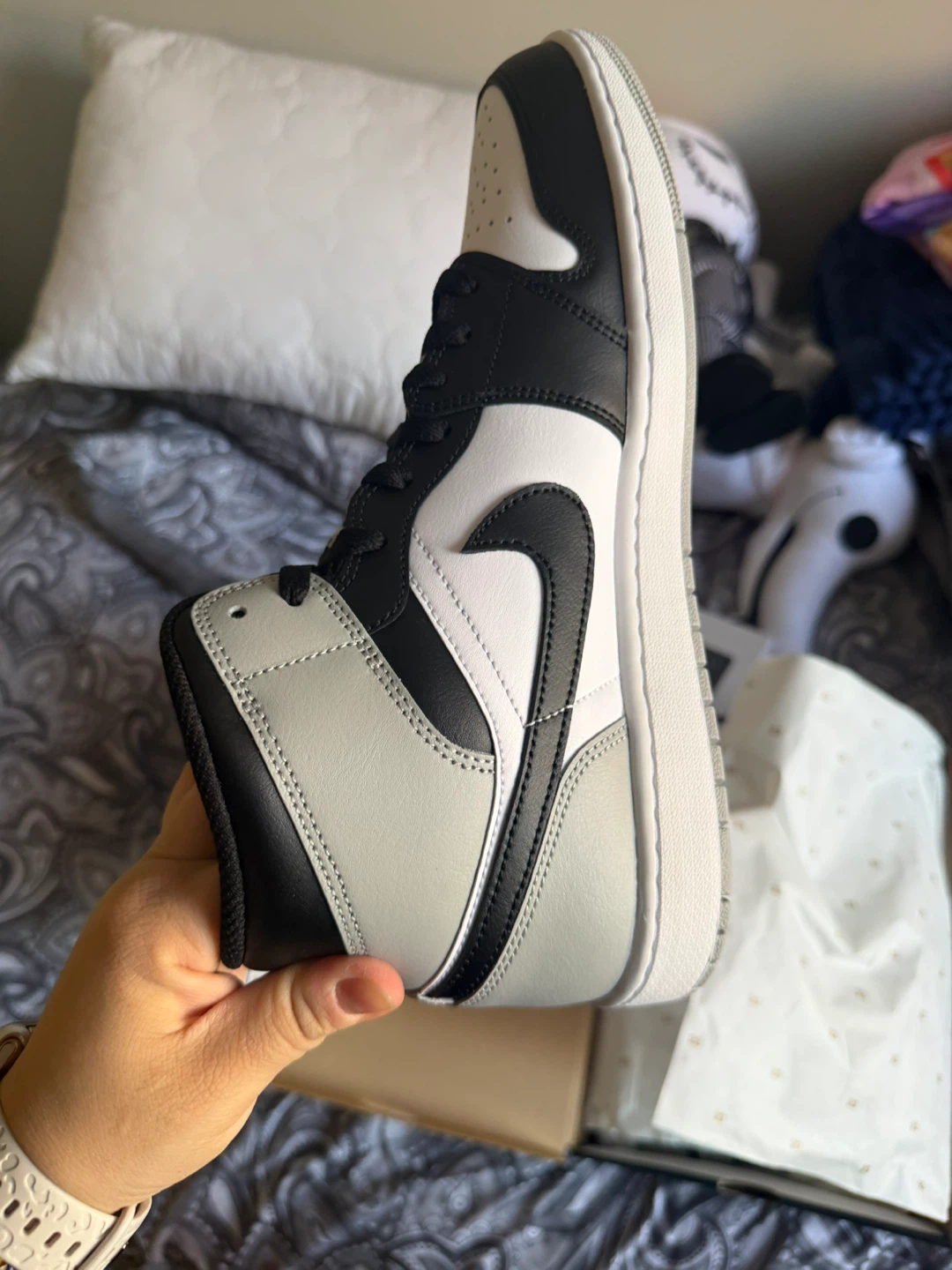 Air Jordan 1 Mid White/Black-Lt Smoke Gray Size 12
