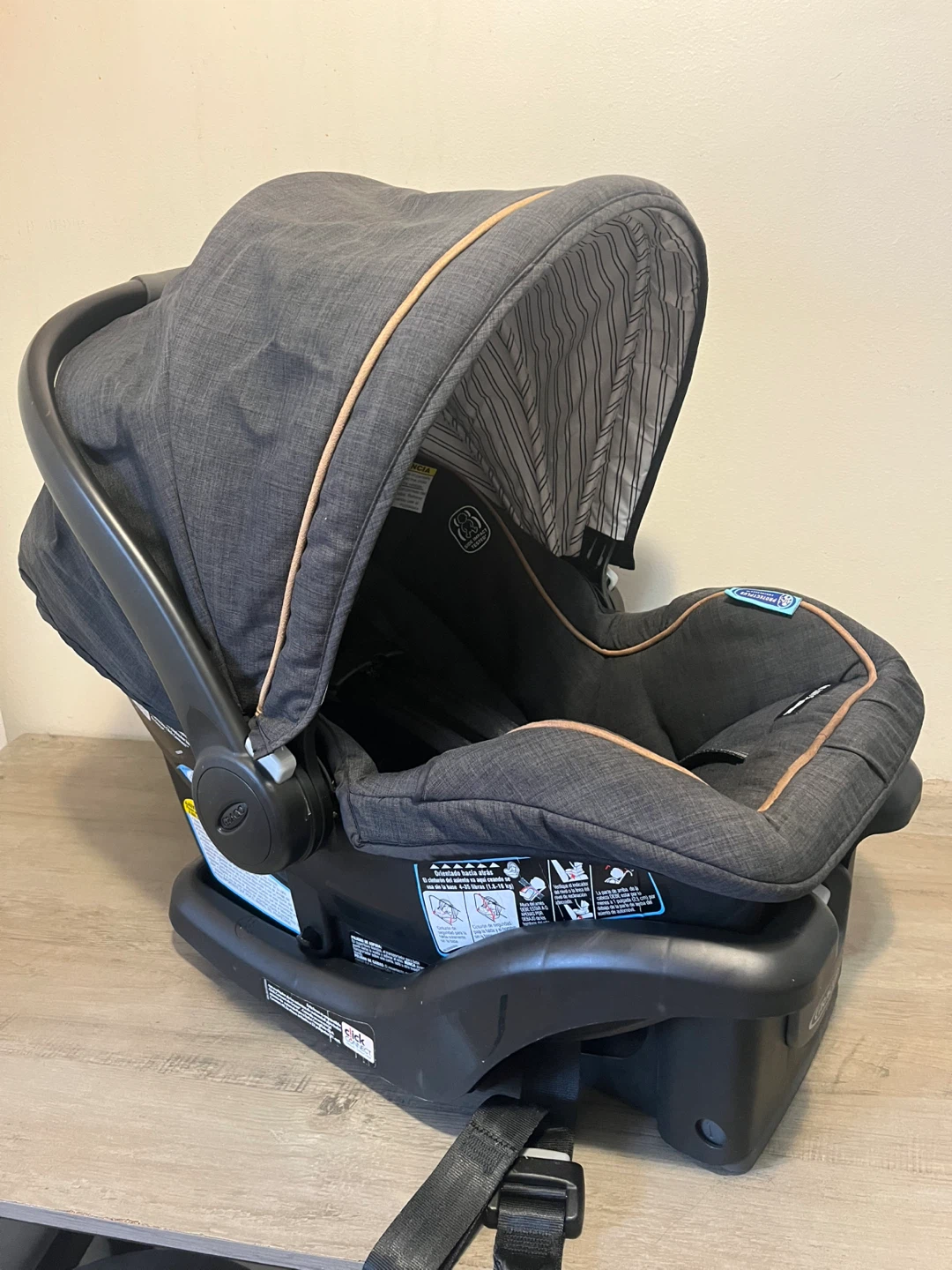 Graco SnugRide 35 Lite DLX Infant Car Seat - photo 3
