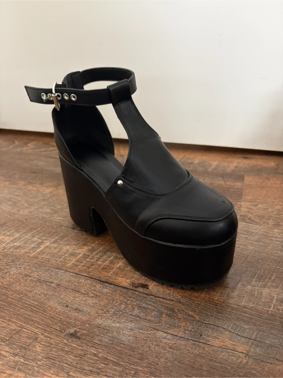 Black Platform Heels - photo 4