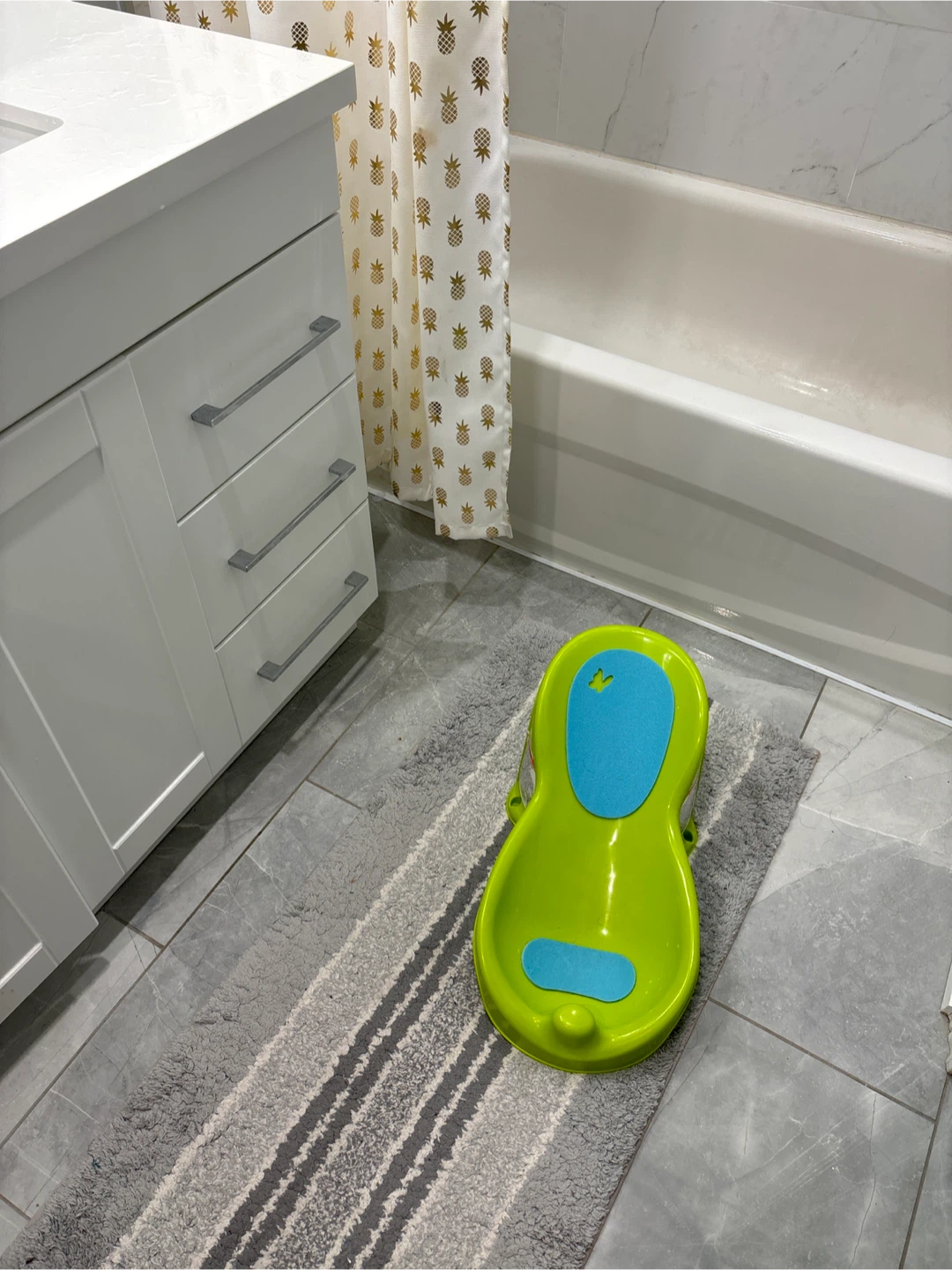 Summer Infant Green Baby Bather tub 🥕