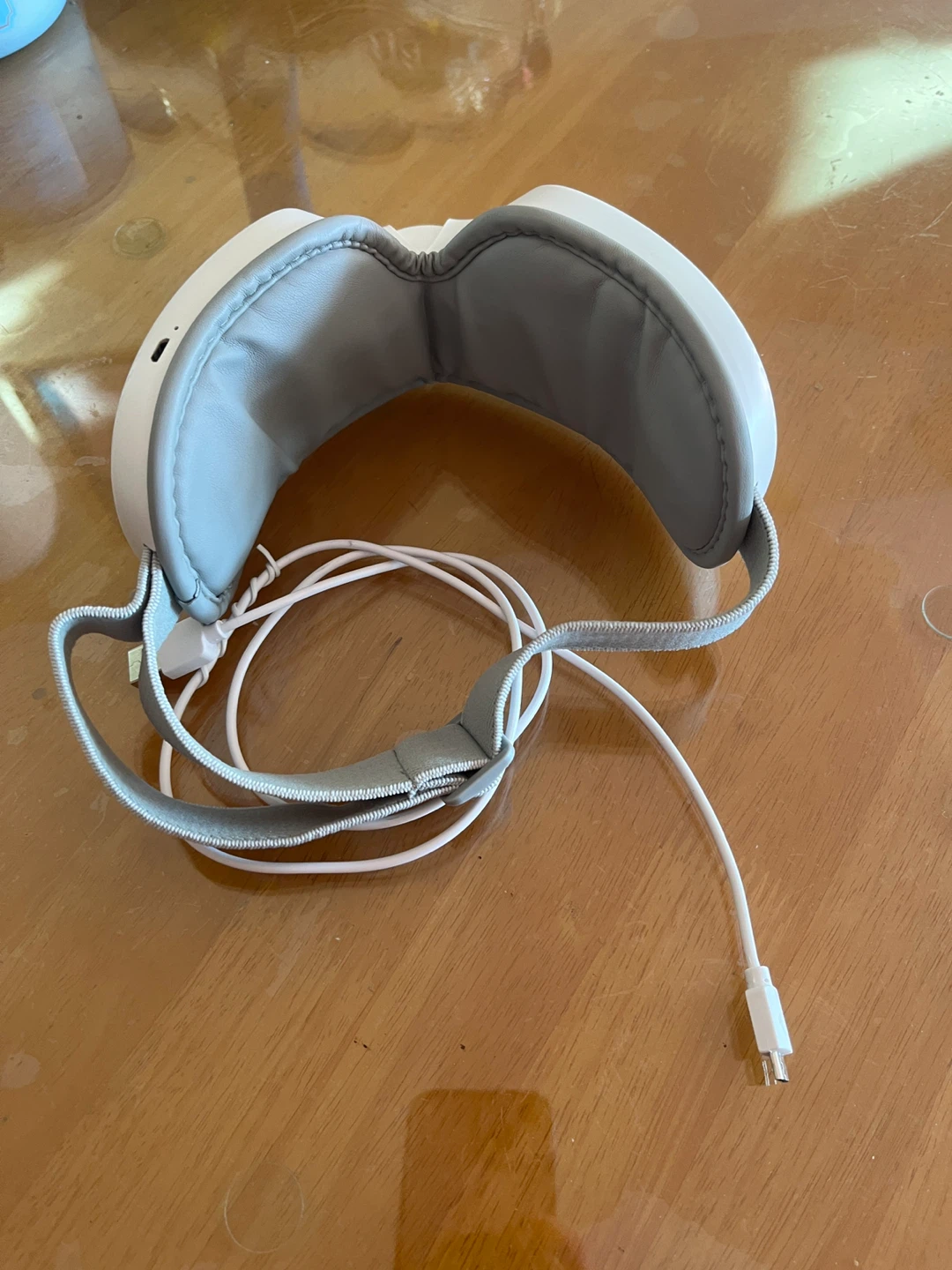 Smart Eye Massager with Heat - photo 3
