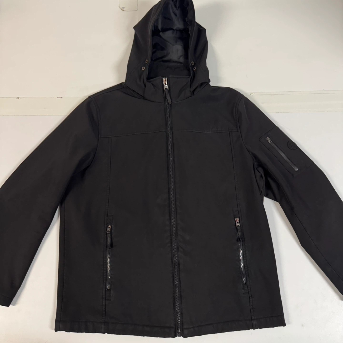 Calvin Klein Softshell Hooded Jacket Men’s Medium – Black – Used - photo 3